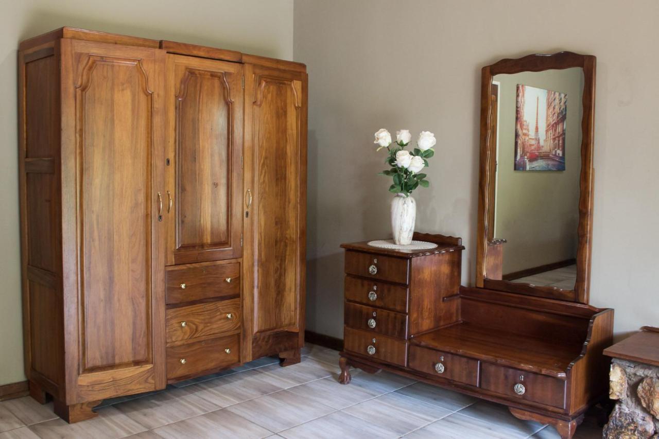 Gemstone Guest House Klerksdorp Εξωτερικό φωτογραφία