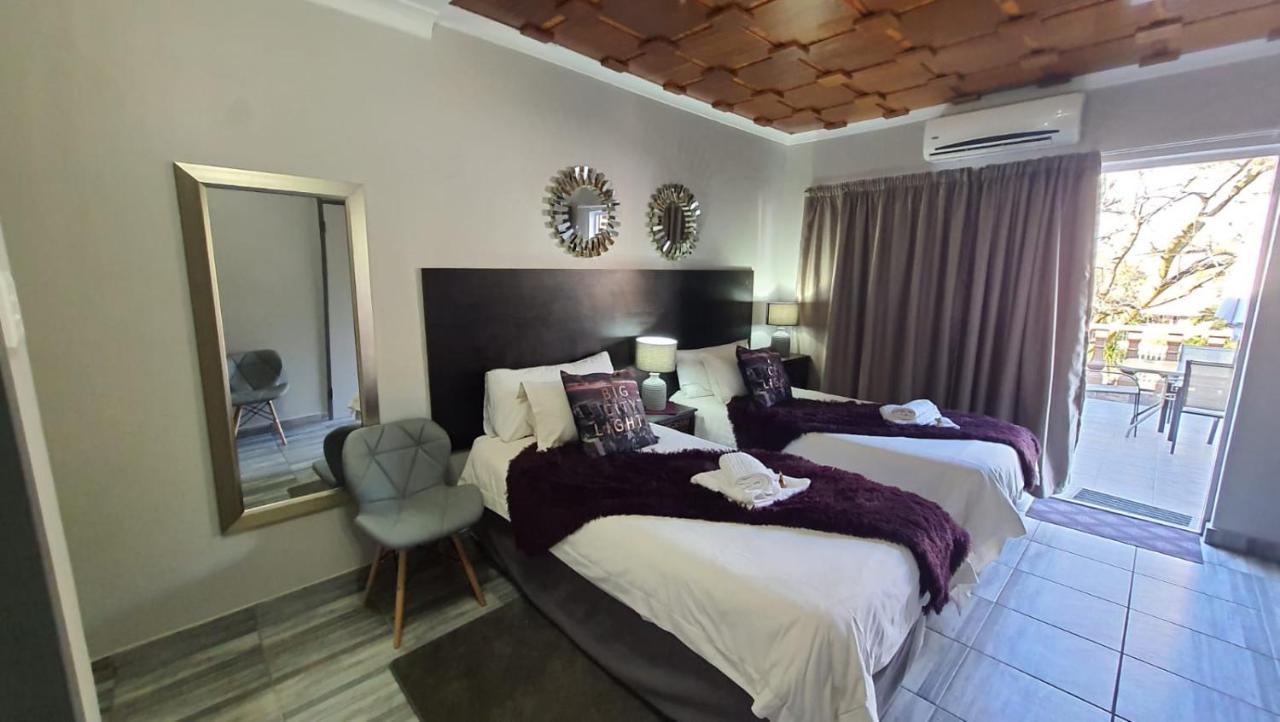 Gemstone Guest House Klerksdorp Εξωτερικό φωτογραφία