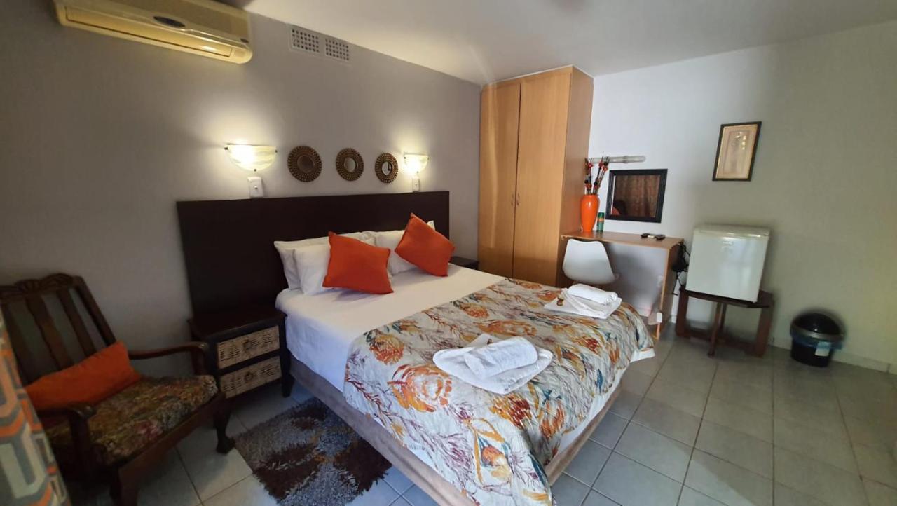 Gemstone Guest House Klerksdorp Εξωτερικό φωτογραφία
