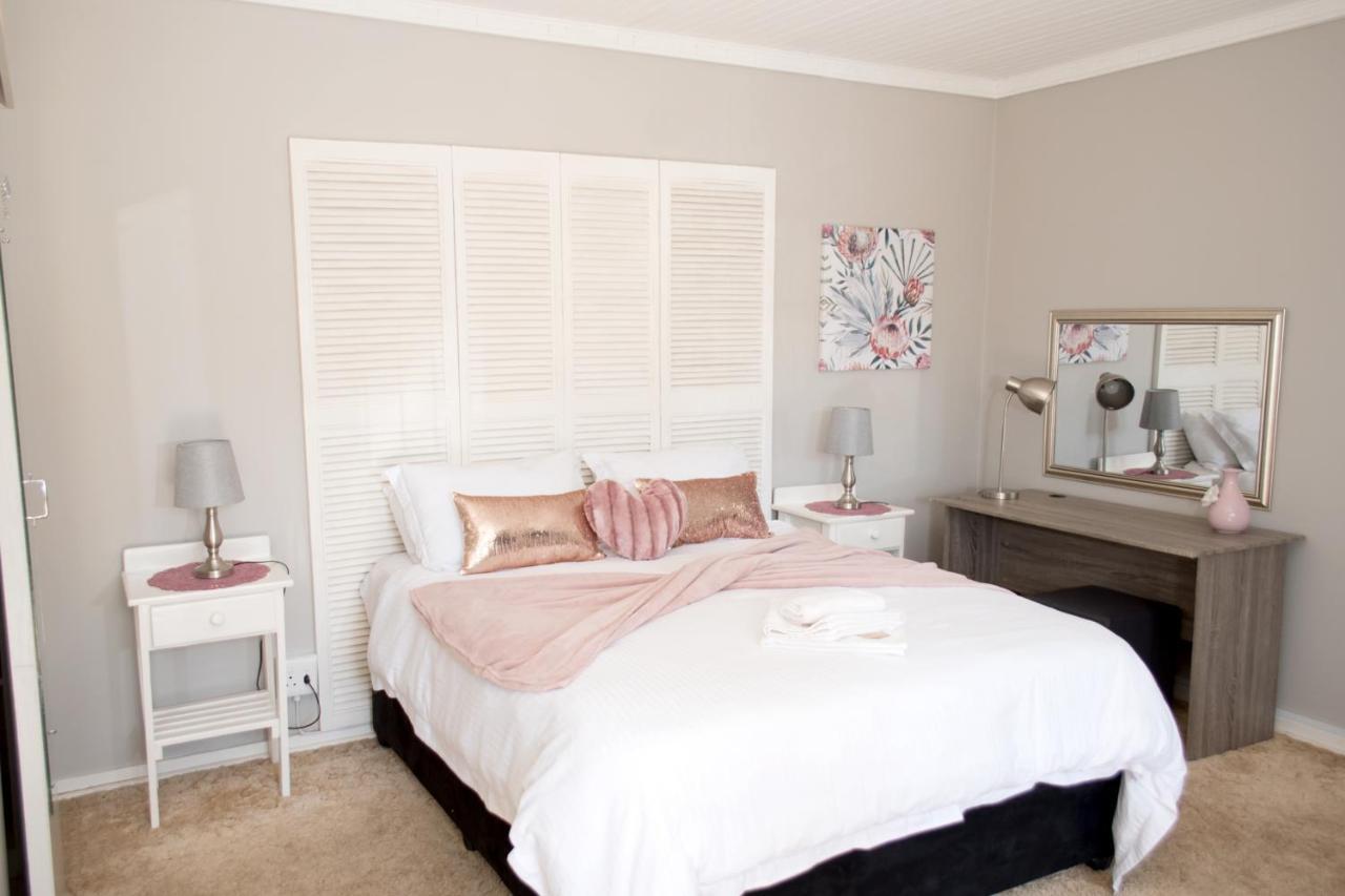 Gemstone Guest House Klerksdorp Εξωτερικό φωτογραφία